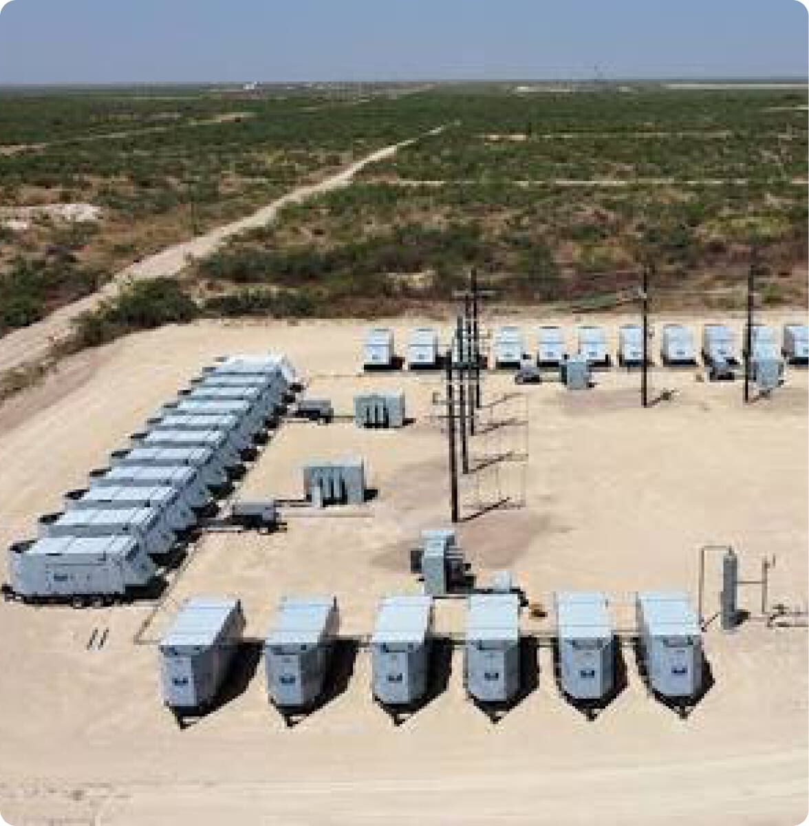 Modular gas-fired power generation units serving a remote microgrid